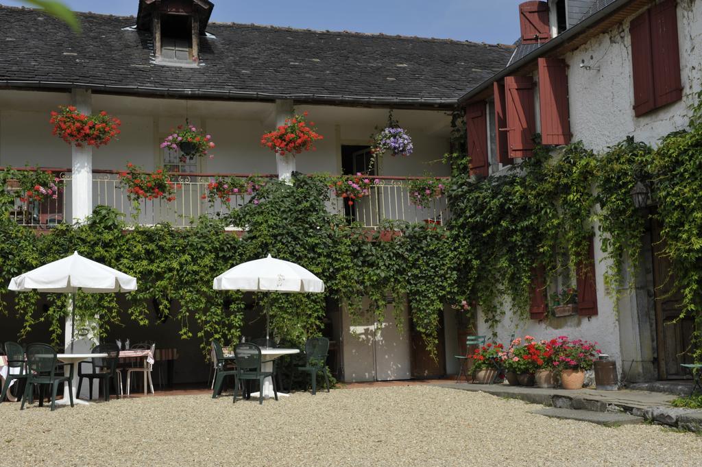 Hotel Les Bains De Secours Sevignacq-Meyracq Bagian luar foto