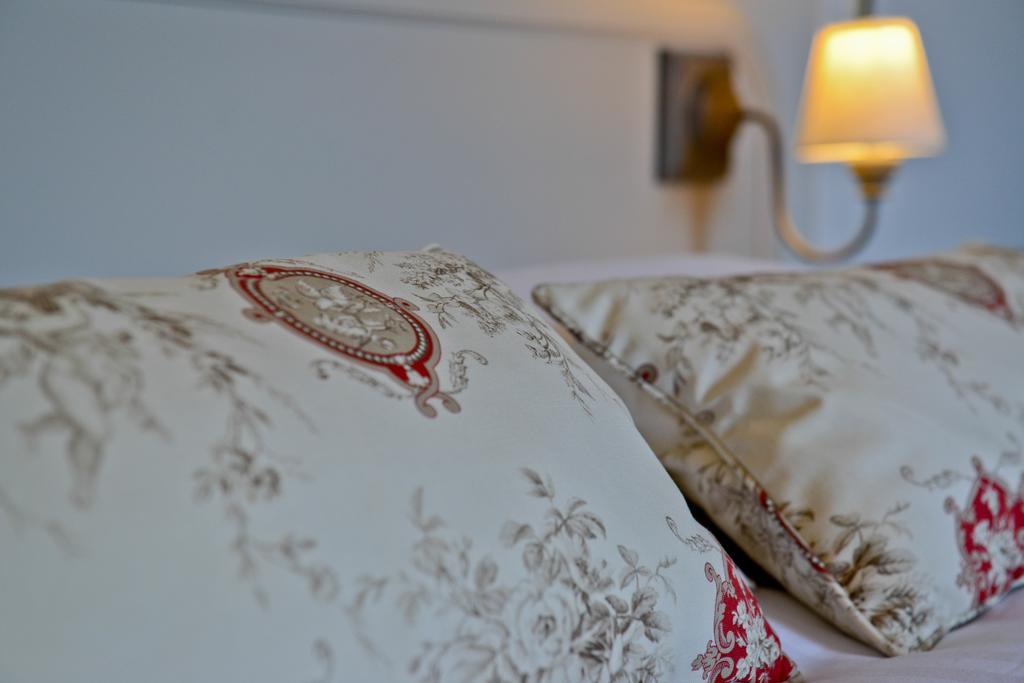 Hotel Les Bains De Secours Sevignacq-Meyracq Bagian luar foto