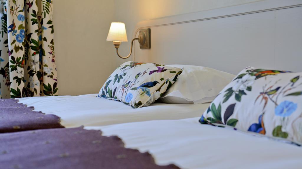 Hotel Les Bains De Secours Sevignacq-Meyracq Bagian luar foto