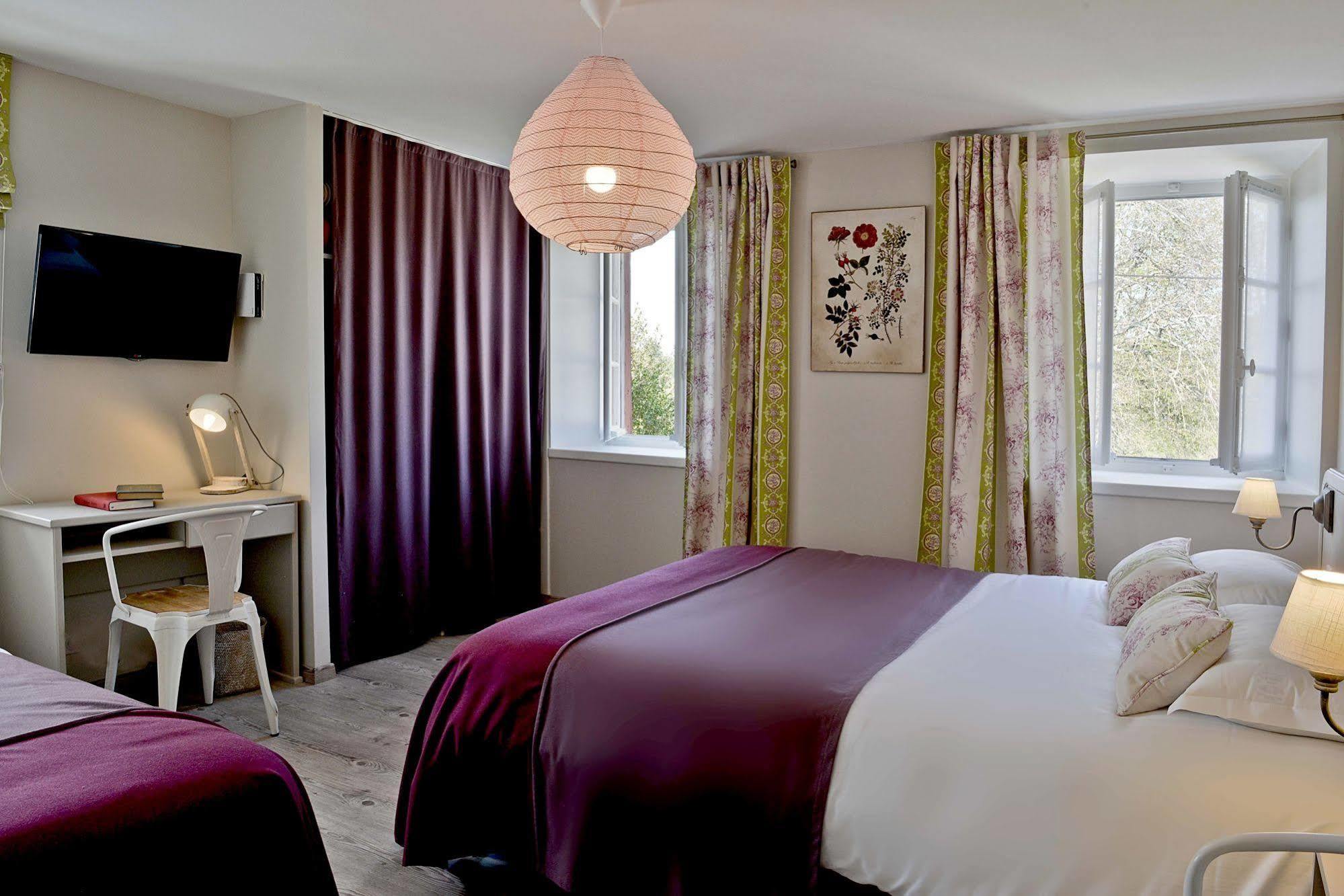 Hotel Les Bains De Secours Sevignacq-Meyracq Bagian luar foto